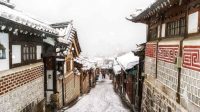 Mengunjungi bukcheon hanok village di musim dingin