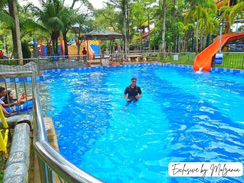 pengalaman berenang seru di opi palembang