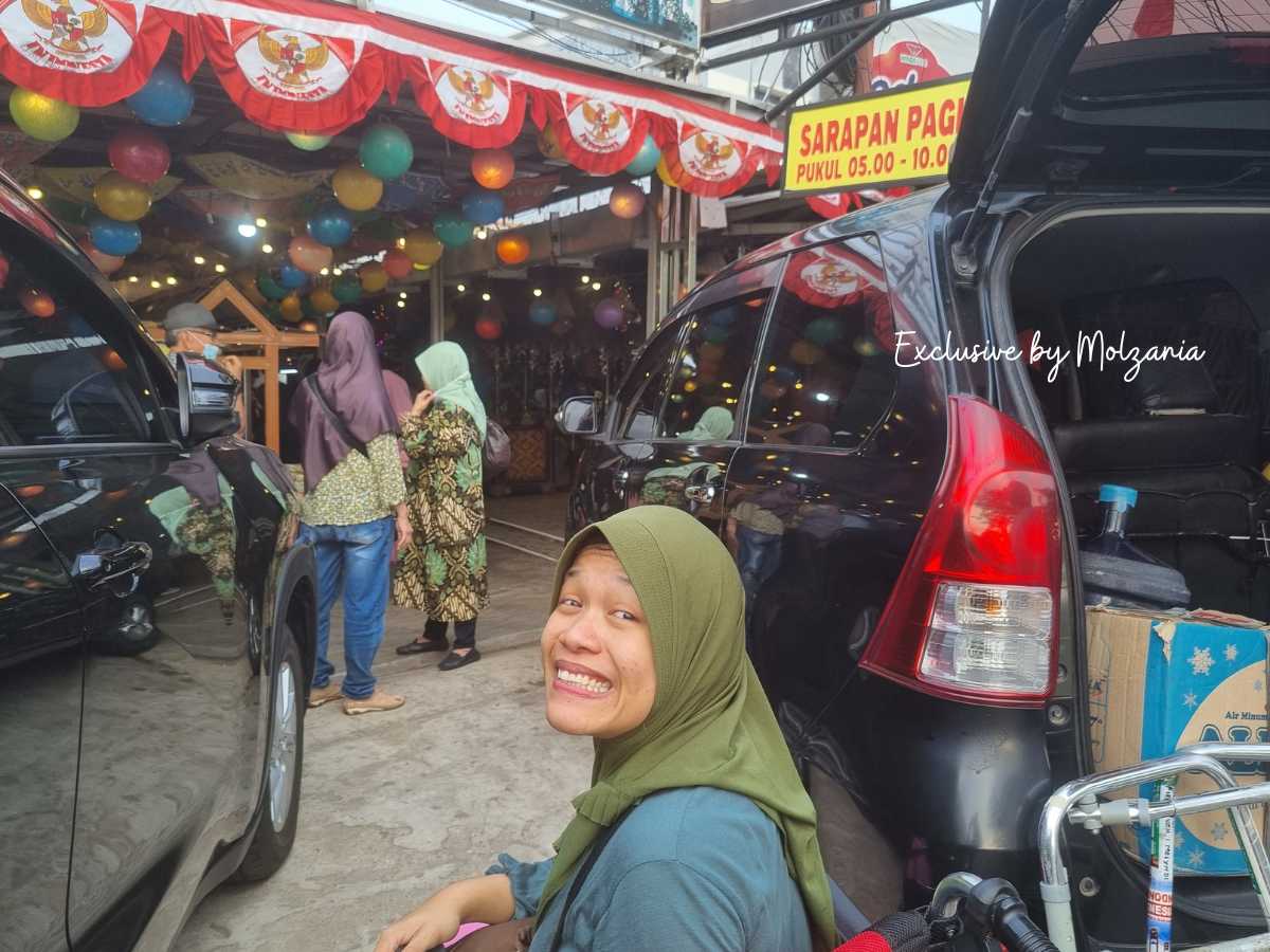 suasana sarapan pagi di pindang umak