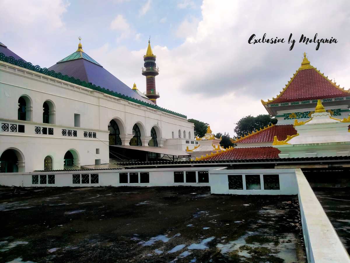 atap masjid agung di Palembang