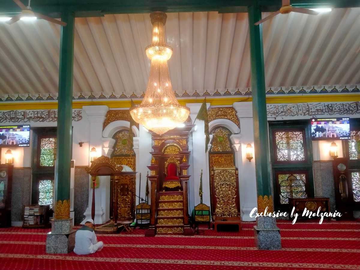 mimbar masjid agung palembang kota