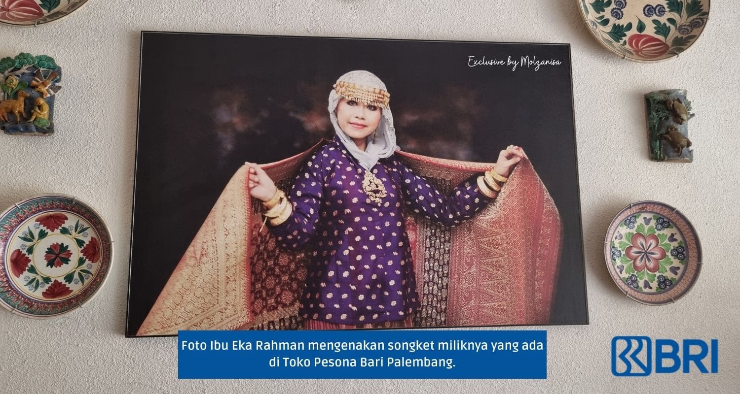 Bu Eka Rahman, pemilik toko pesona bari palembang